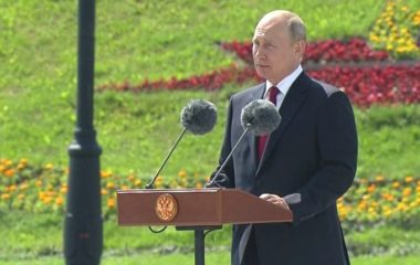 Putin blames speculators for gas crisis vows to boost supply