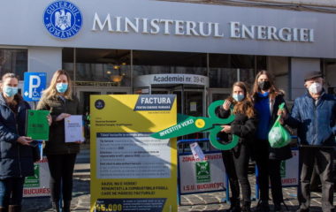 Activists Romania protest high energy bills demand renewables