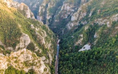 Environmentalists block construction of Komarnica hydroelectric plant