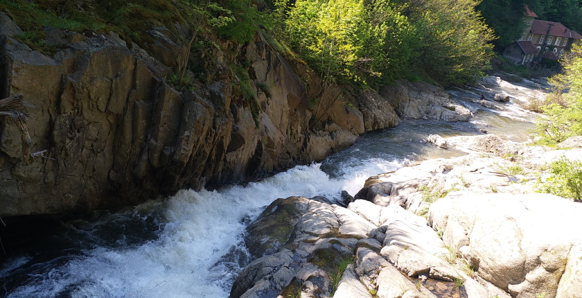 Federation of BiH suspends issuance of permits for small hydropower plants