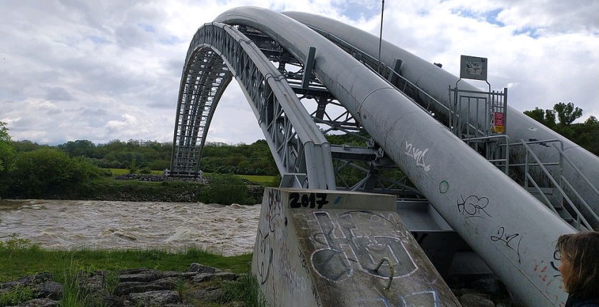 German year ahead power price holds near record Gazprom