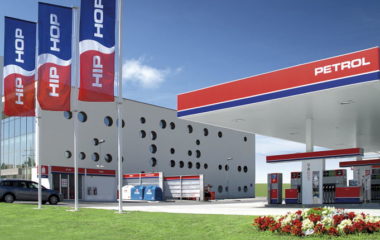 Petrol-rooftop-solar-panels-all-gas-stations