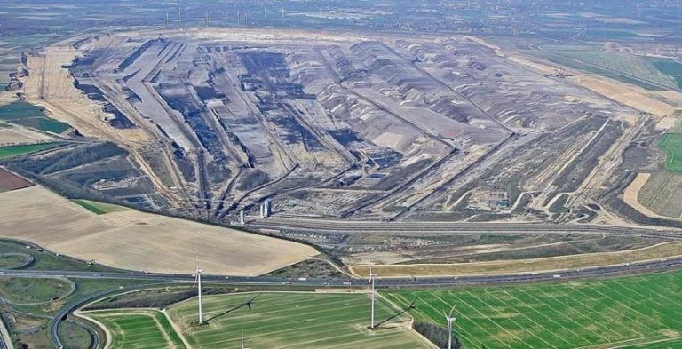 Wind farm dismantled to expand coal mine in Germany