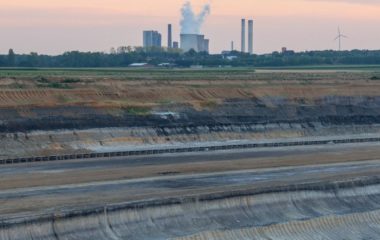 Romania CE Oltenia delays closure of two coal plant units
