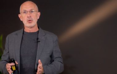 volvo EX90 jim rowan elektricni auto cene