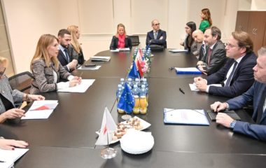 EU Energy Community support Serbia energy transition Várhelyi