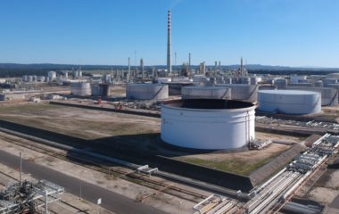 HELLENiQ Energy build solar park batteries Thessaloniki refinery