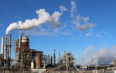 Greenpeace: Oil companies investing pocket change in renewable energy sources