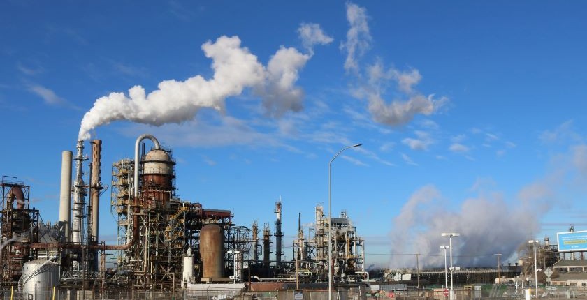 Greenpeace: Oil companies investing pocket change in renewable energy sources