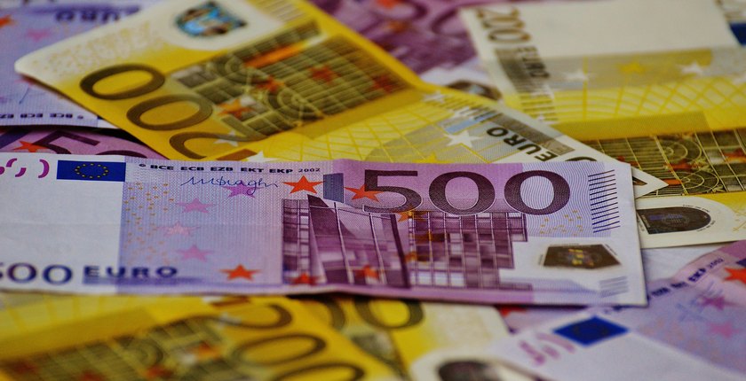 România alocă 500 de milioane de euro pentru a ajuta întreprinderile publice să devină consumatori