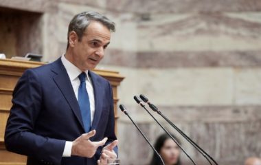 Mitsotakis announces solar buildup to help Greek farmers reduce energy cost