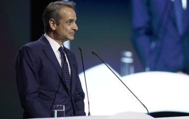 Mitsotakis Greece EUR 2 billion fund decarbonization islands