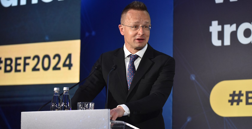 Szijjarto No responsible green energy policy without nuclear power electric mobility