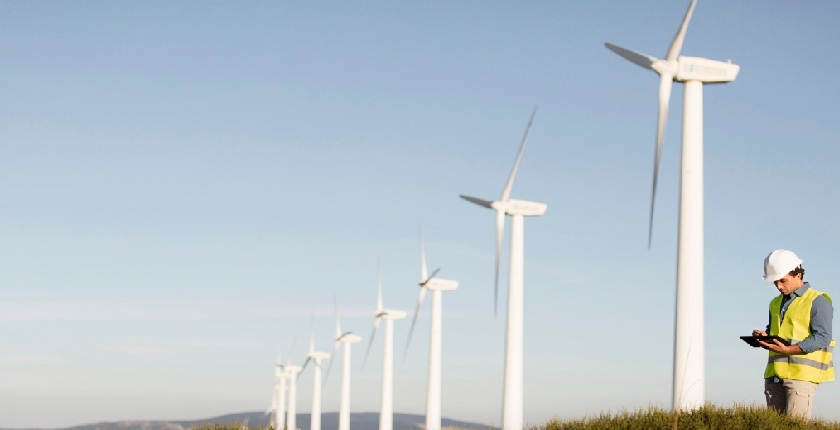 Greece turns to large renewable energy projects to avoid high costs