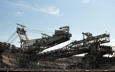 PPC announces 5.8 billion plan for Western Macedonia, focused on photovoltaics, storage and data centers