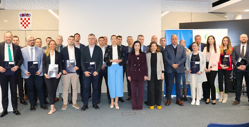 croatia businesses grants government FZOEU renewables