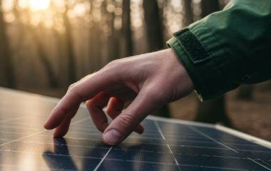 Photovoltaics recycling gains traction in Greece with new facilities