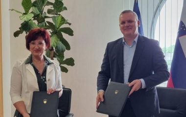 slovenia batteries grants kumer kert