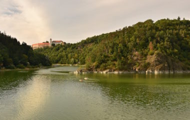 Bulgarian firm install pilot hydropower plant pontoon Danube