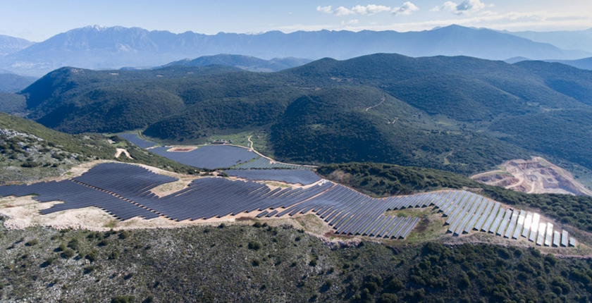 HELLENiQ Energy ABO Energy Hellas 1 5 GW renewables