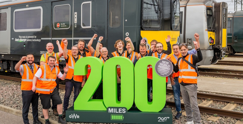 UK battery train breaks record by traveling 320 kilometers without recharging