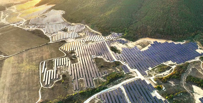 Maglizh solar power plant 161 MW Bulgaria commercial operation