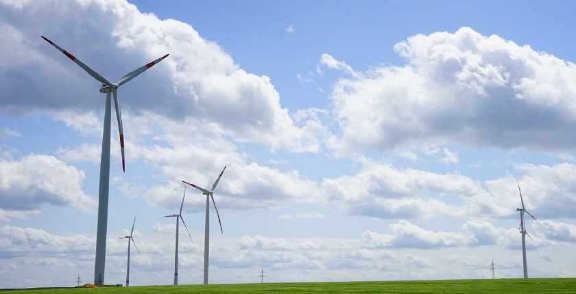 Wind installations remain low in Greece this year, as new applications drop