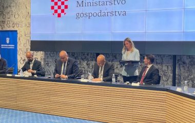 croatia electric bus chargers zagreb zet ante susnjar luka balen marko bogdanovic