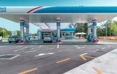 MOL talks possibilityof purchasing stake Serbia NIS