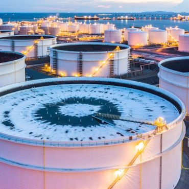 Brent oil on track for highest ever monthly jump in March