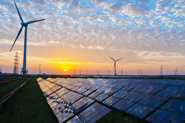 World adds record 814 GW of solar wind in 2025