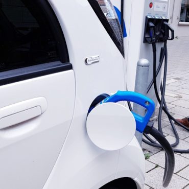 europe electric vehicles cars iran war crisis