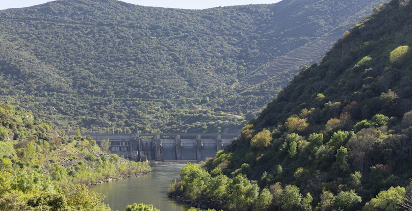 Romania scraps environmental requirements for strategic hydropower projects
